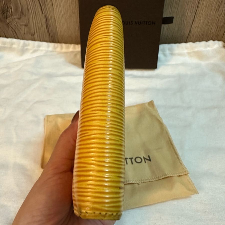 專櫃正品 LOUIS VUITTON EPI 水波紋 黃紫色 短夾-12
