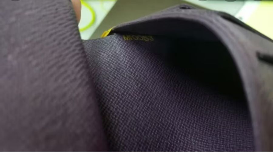 專櫃正品 LOUIS VUITTON EPI 水波紋 黃紫色 短夾-19