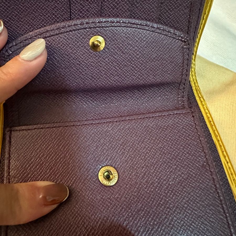專櫃正品 LOUIS VUITTON EPI 水波紋 黃紫色 短夾-21