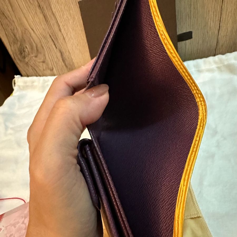 專櫃正品 LOUIS VUITTON EPI 水波紋 黃紫色 短夾-25