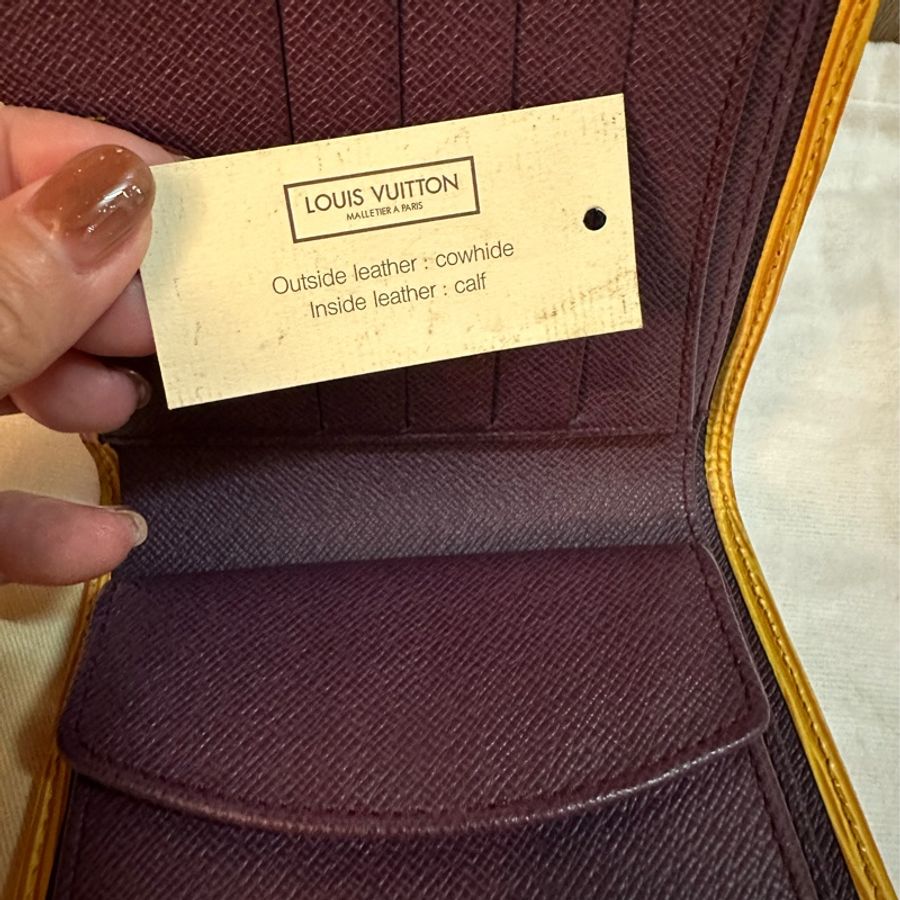 專櫃正品 LOUIS VUITTON EPI 水波紋 黃紫色 短夾-28