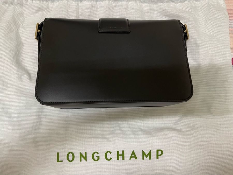 Longchamp BOX-TROT系列小牛皮斜背包M-4