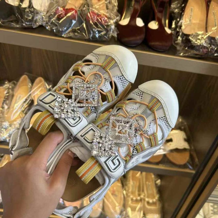 Gucci涼鞋 尺寸37碼 沒穿幾次很新-2