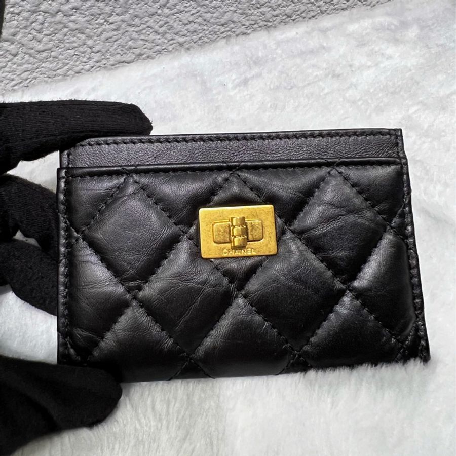 ►  全新 CHANEL 2.55卡夾-0