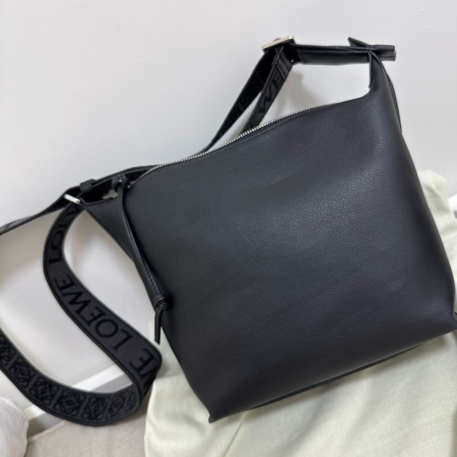 Loewe cubi 黑色小號-1