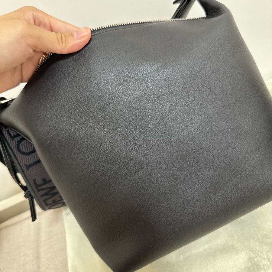 Loewe cubi 黑色小號-12