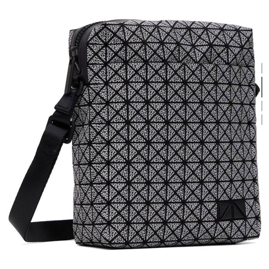 全新正品 Bao Bao Issey Miyake voyager限定色 小方包-1