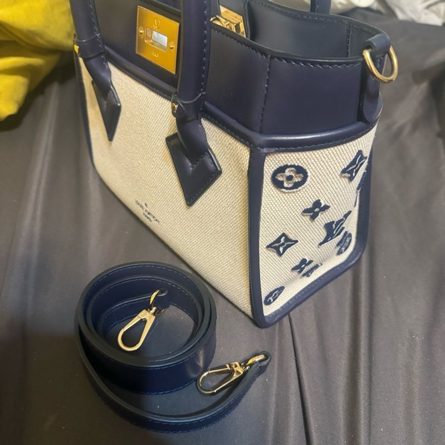 LV louis vuitton On My Side PM 深藍-7