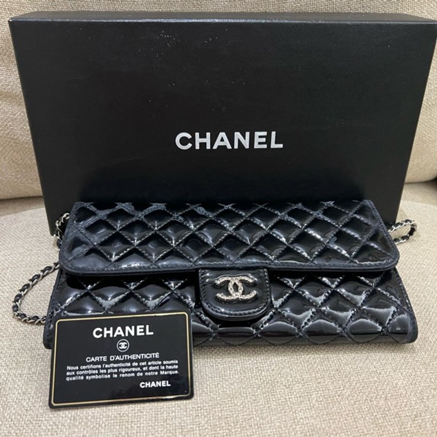 Chanel 漆皮clutch-0