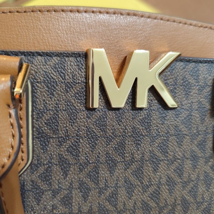MK Michael Kors Mott 滿版咖 小號 (不可議)-13