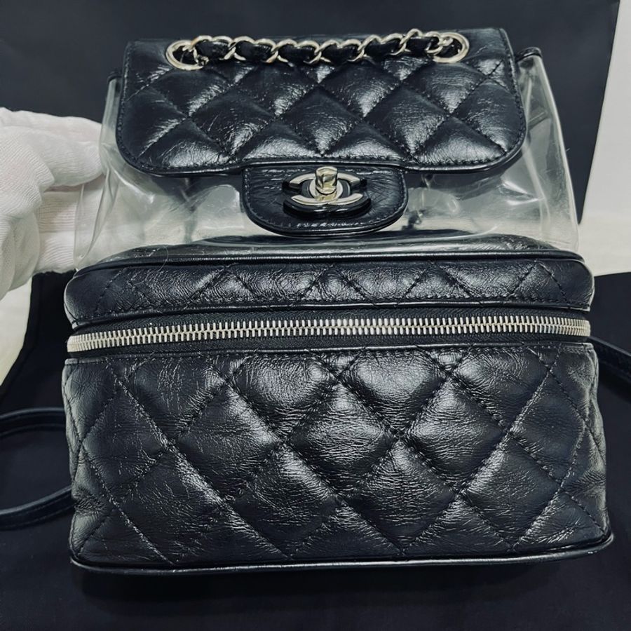 CHANEL #褶皺絎縫油蠟牛皮 PVC背包（黑銀色）-4