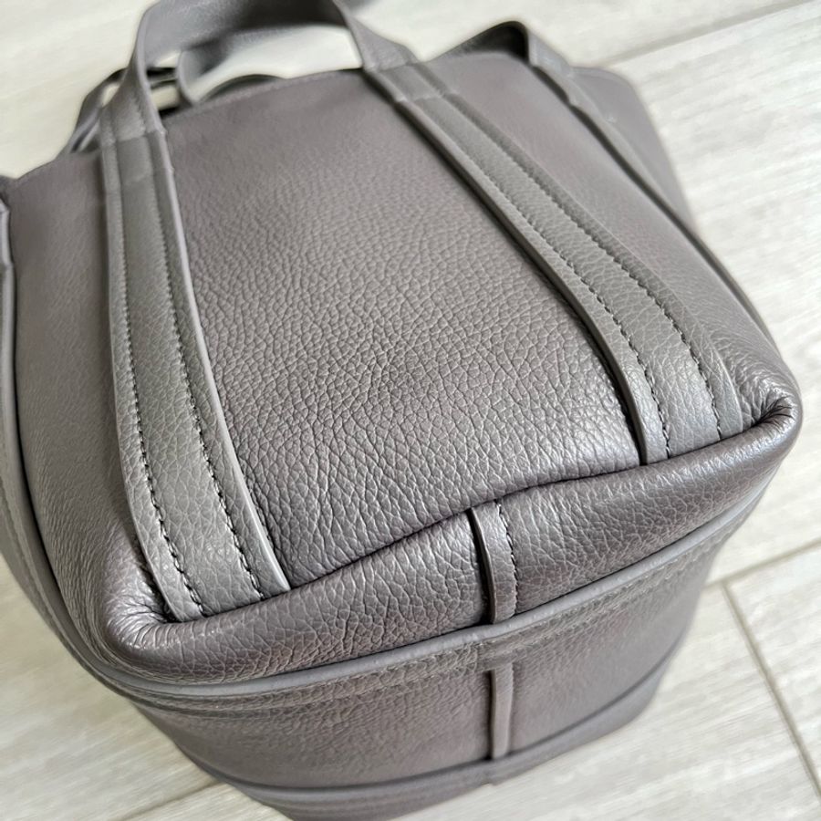 Balenciaga 灰色兩用水桶包/菜籃包-5