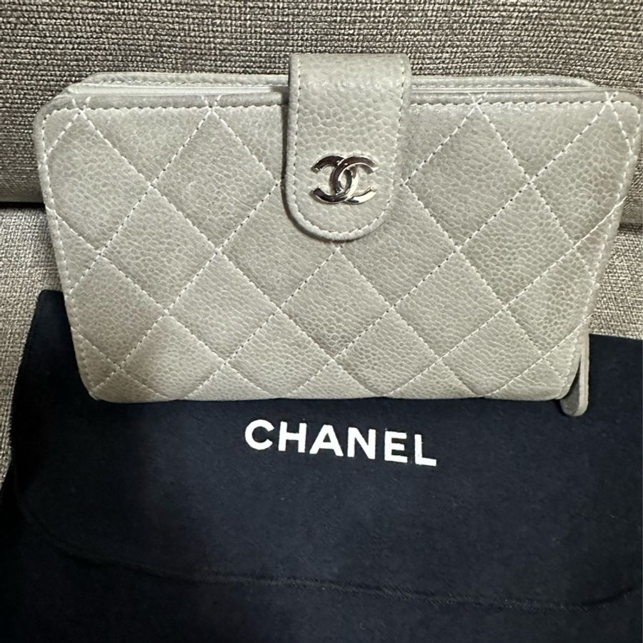 CHANEL幻彩牛皮/中夾-0