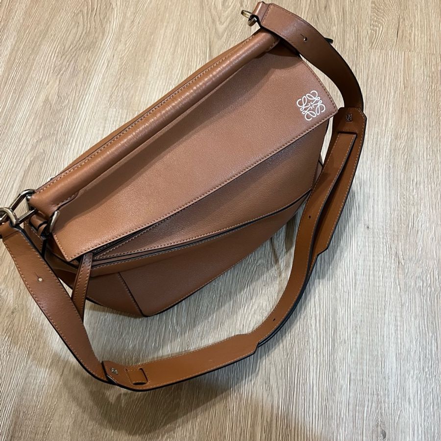 瑞奇二手精品 loewe puzzle 中號 美品 焦糖色-2