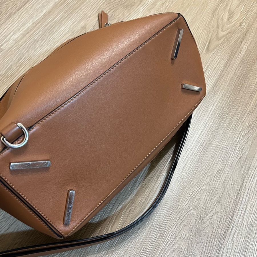瑞奇二手精品 loewe puzzle 中號 美品 焦糖色-8