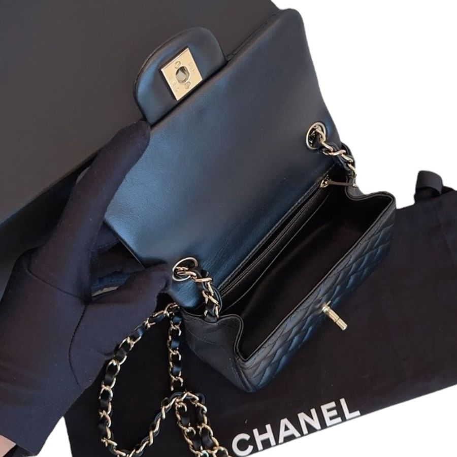 Chanel lambskin 17cm 羊皮方胖淡金扣-1