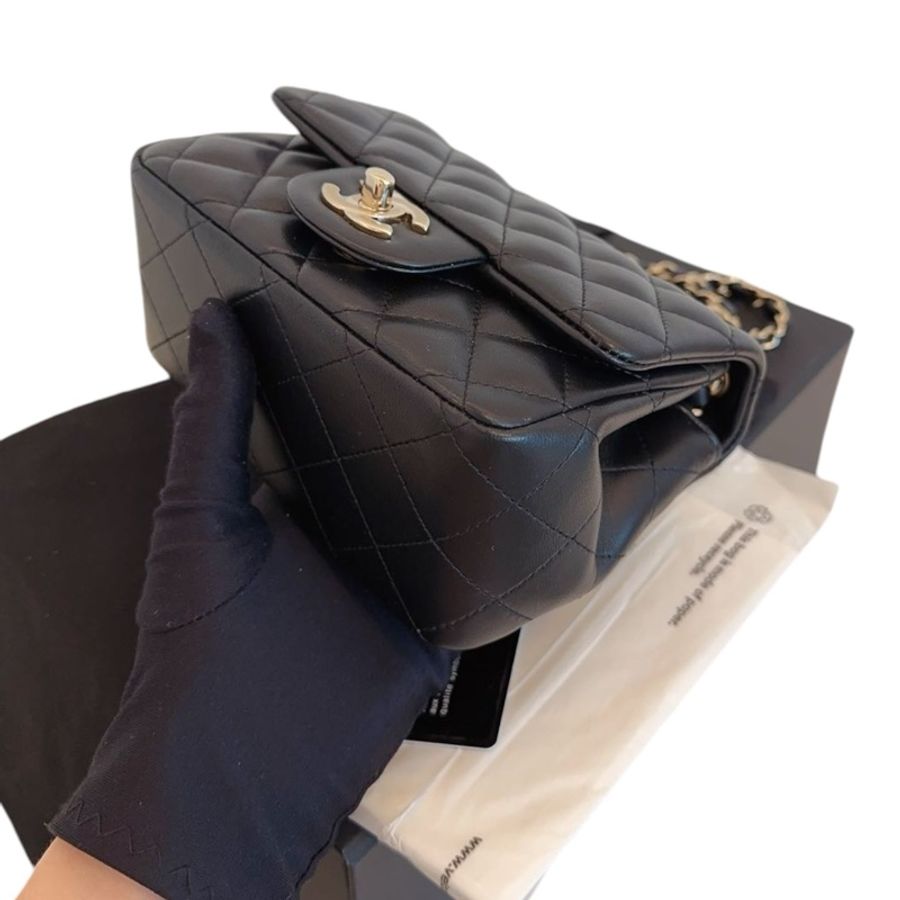 Chanel lambskin 17cm 羊皮方胖淡金扣-3