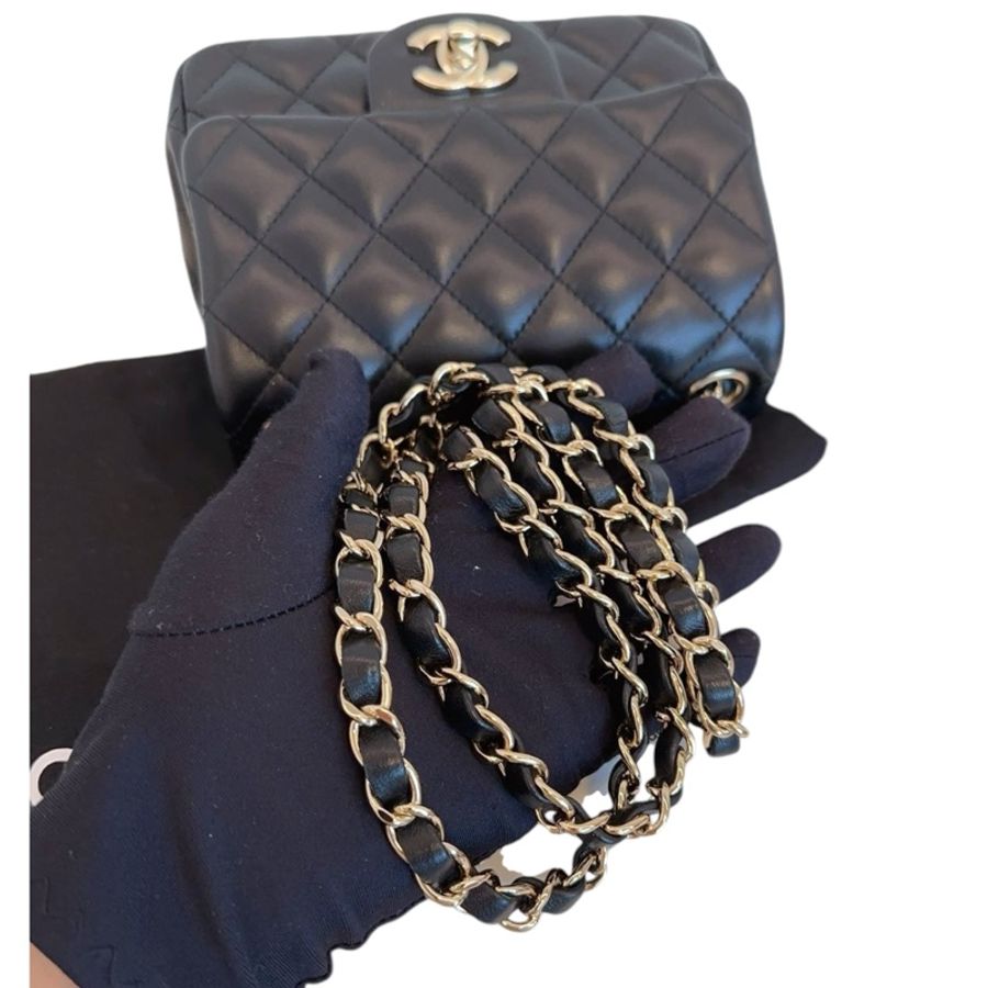 Chanel lambskin 17cm 羊皮方胖淡金扣-8