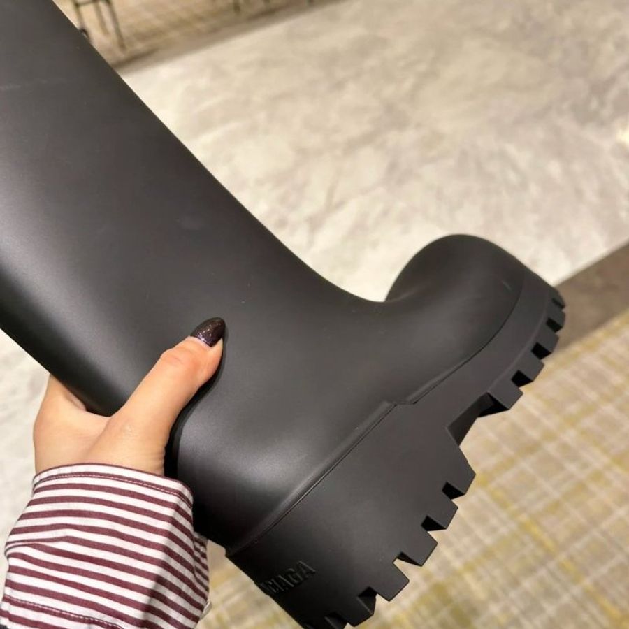 🧧新年特價活動🧧Balenciaga Bulldozer 女款黑色長筒雨靴 - 厚底橡膠材質 黑色 EU36/37/38/39/40/41《當季專櫃正售★全新商品 》-4
