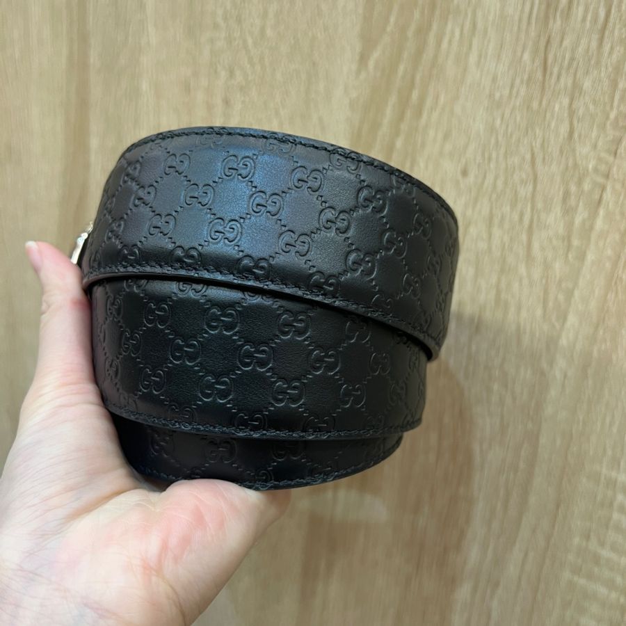 Gucci 黑牛皮壓紋銀釦皮帶-1
