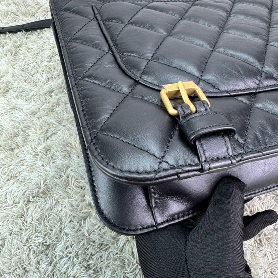 香奈兒 CHANEL 23S牛皮復古雙肩包 郵差豆腐包 黑金-22