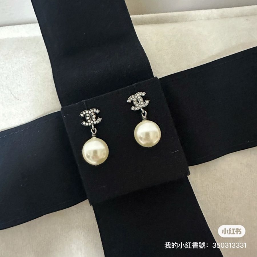 全新chanel經典雙c水鑽珍珠耳環-5