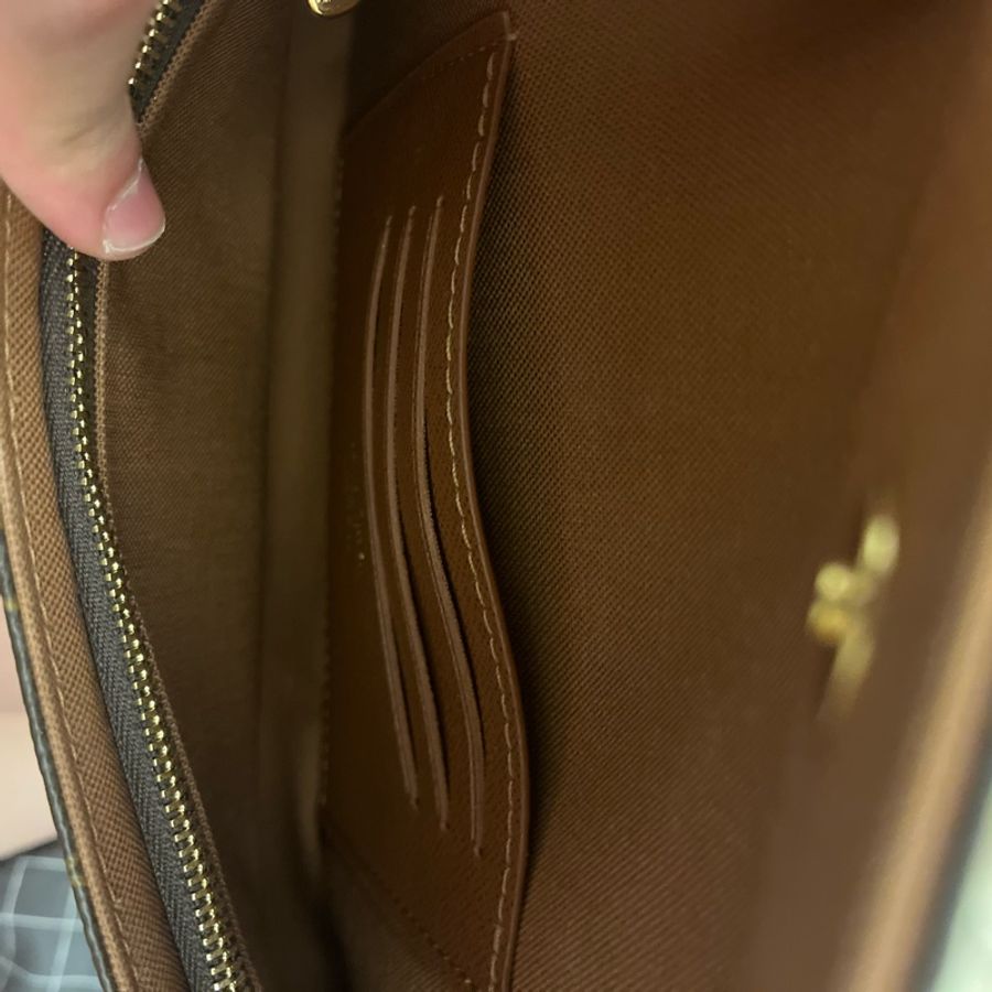 LV Wallet on Chain Ivy-17