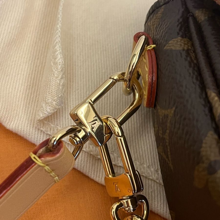 LV Wallet on Chain Ivy-23