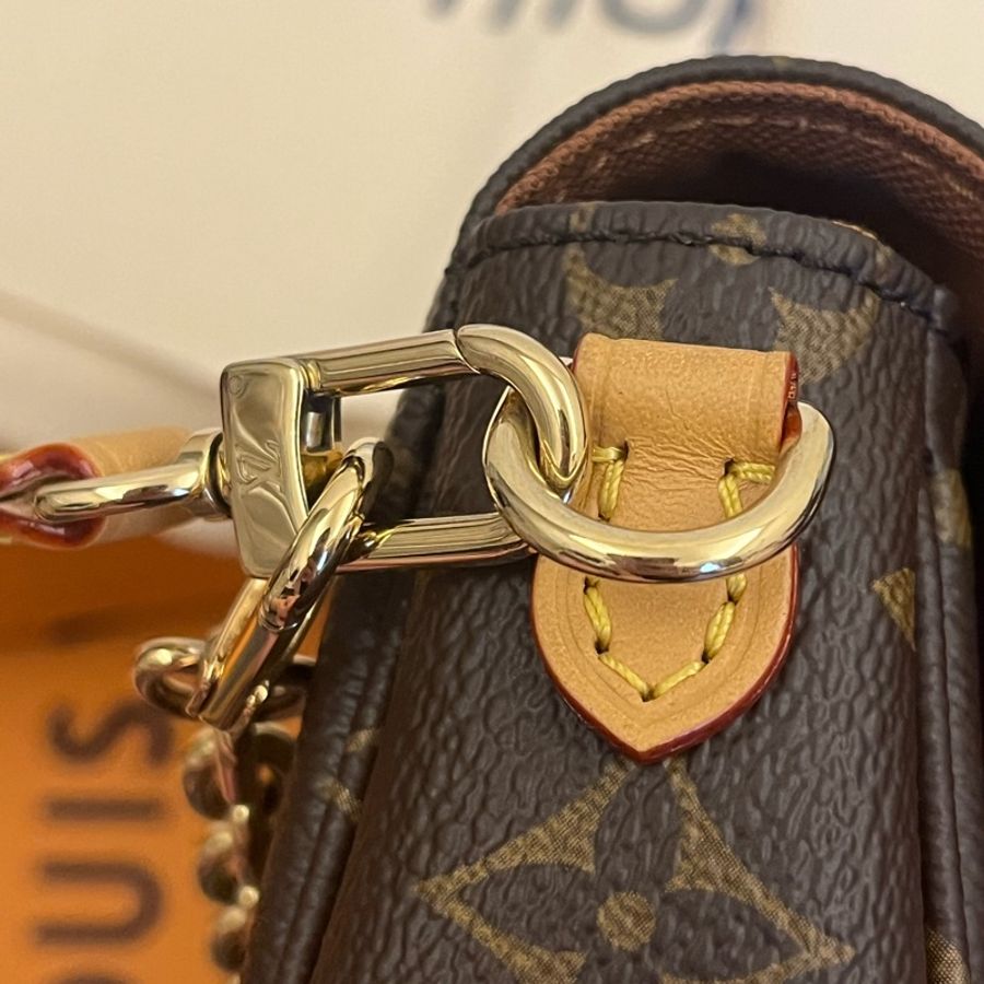 LV Wallet on Chain Ivy-24