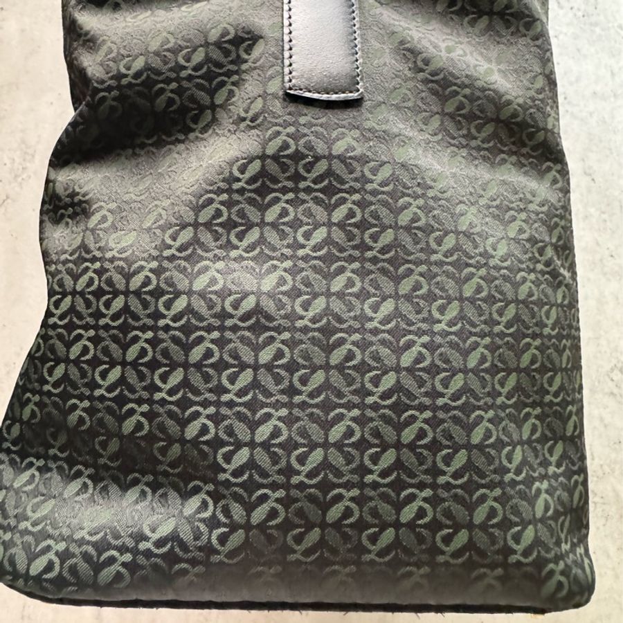 中古稀有品 Loewe 老花 黑色 墨綠色 手提化妝包 側背包 旅行包-7