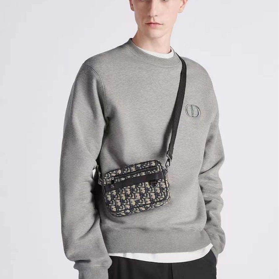 🤎CHRISTIAN DIOR 新款 深藍 LOGO 側背包 斜背包 相機包 迷你 郵差包 近全新有防塵套 專櫃買56000 割愛49800極可愛🤎-0