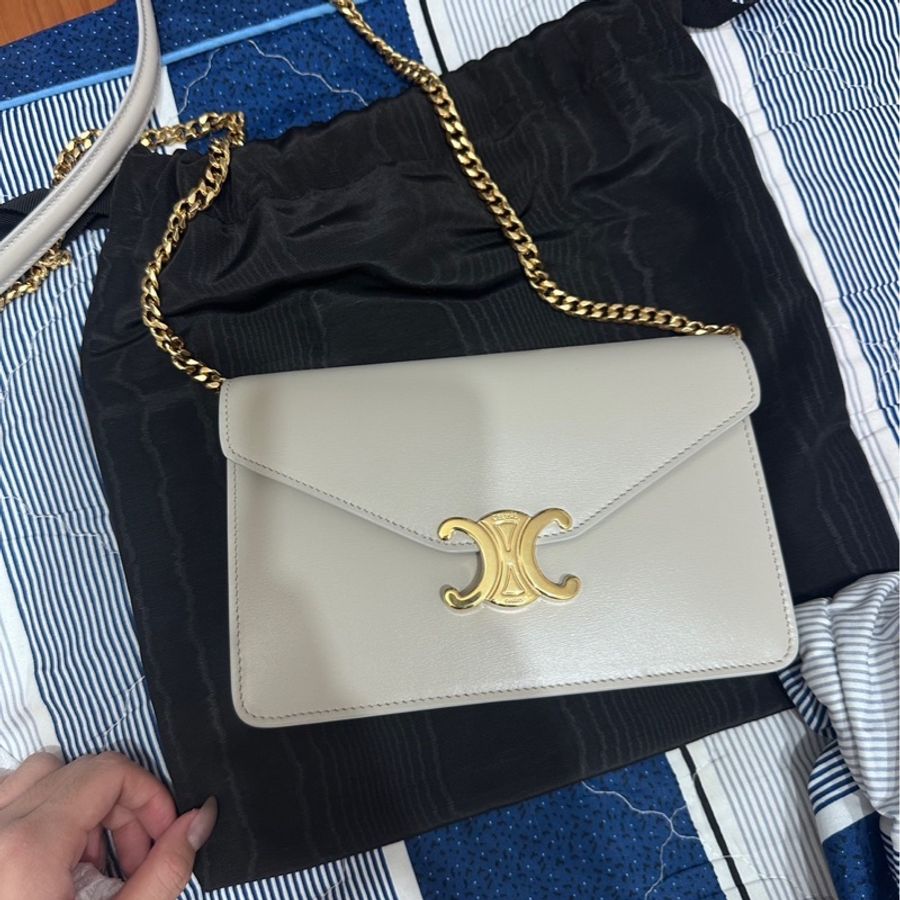 Celine woc-0