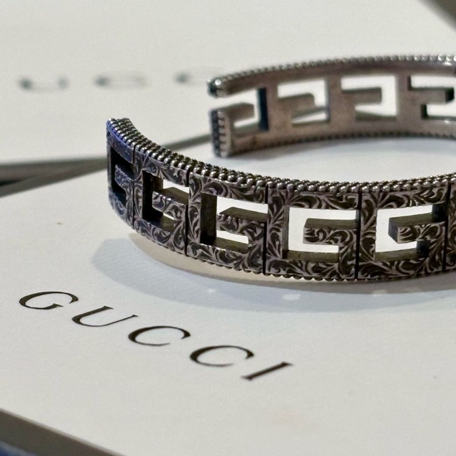 GUCCI 古馳Square G Logo藤蔓花紋銀飾系列手鐲-2