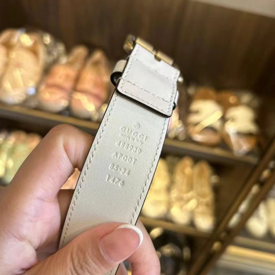 Gucci 馬銜扣腰帶 全新85碼 搭配裙子大衣都好看-2