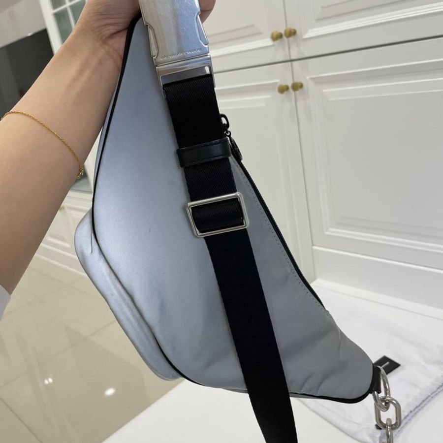 Alexander Wang Attica 尼龍logo attica 銀色反光 腰包 胸包 斜背包 胸口包 肩背包-4