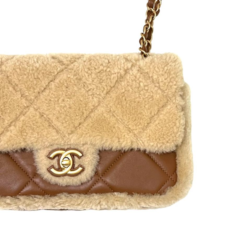 【CHANEL 香奈兒】24K 泰迪熊 毛毛包 爆米花包 經典CF 拼接 羊毛 皮革 口蓋包 米棕色 AS5149-1