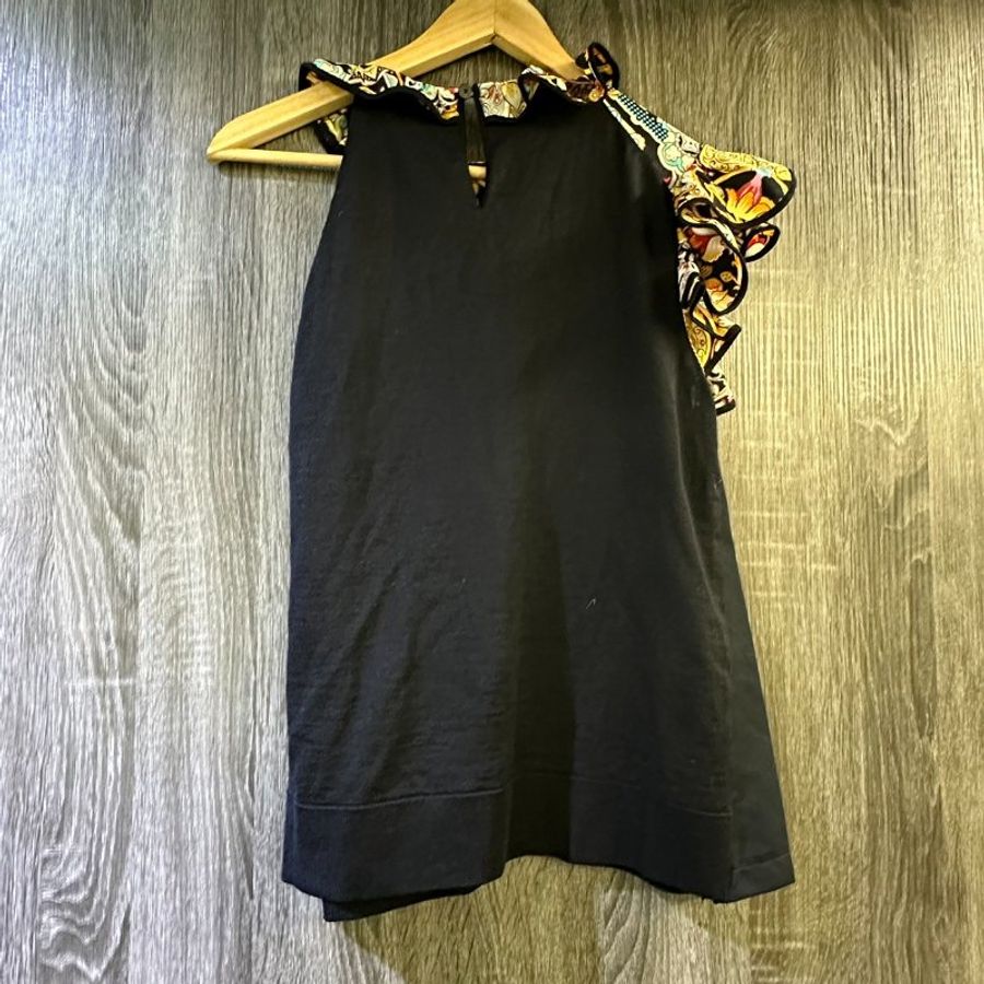 【美收精品】LV VESTIDO 黑色與阿拉伯式花紋套裝 A-82-1