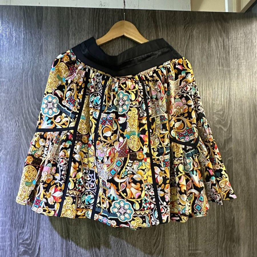 【美收精品】LV VESTIDO 黑色與阿拉伯式花紋套裝 A-82-9