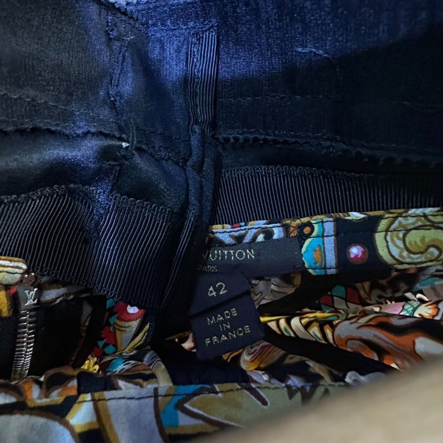 【美收精品】LV VESTIDO 黑色與阿拉伯式花紋套裝 A-82-14