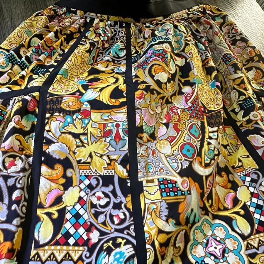 【美收精品】LV VESTIDO 黑色與阿拉伯式花紋套裝 A-82-15