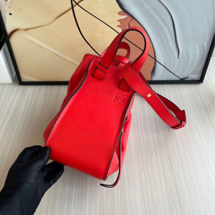 LOEWE 小牛皮吊床包 紅色小號-1