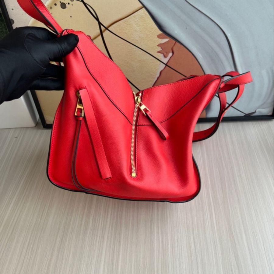 LOEWE 小牛皮吊床包 紅色小號-2