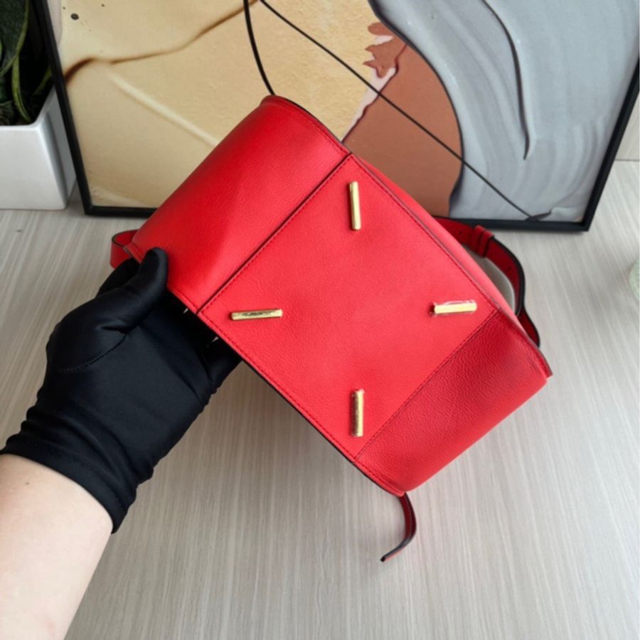 LOEWE 小牛皮吊床包 紅色小號-4
