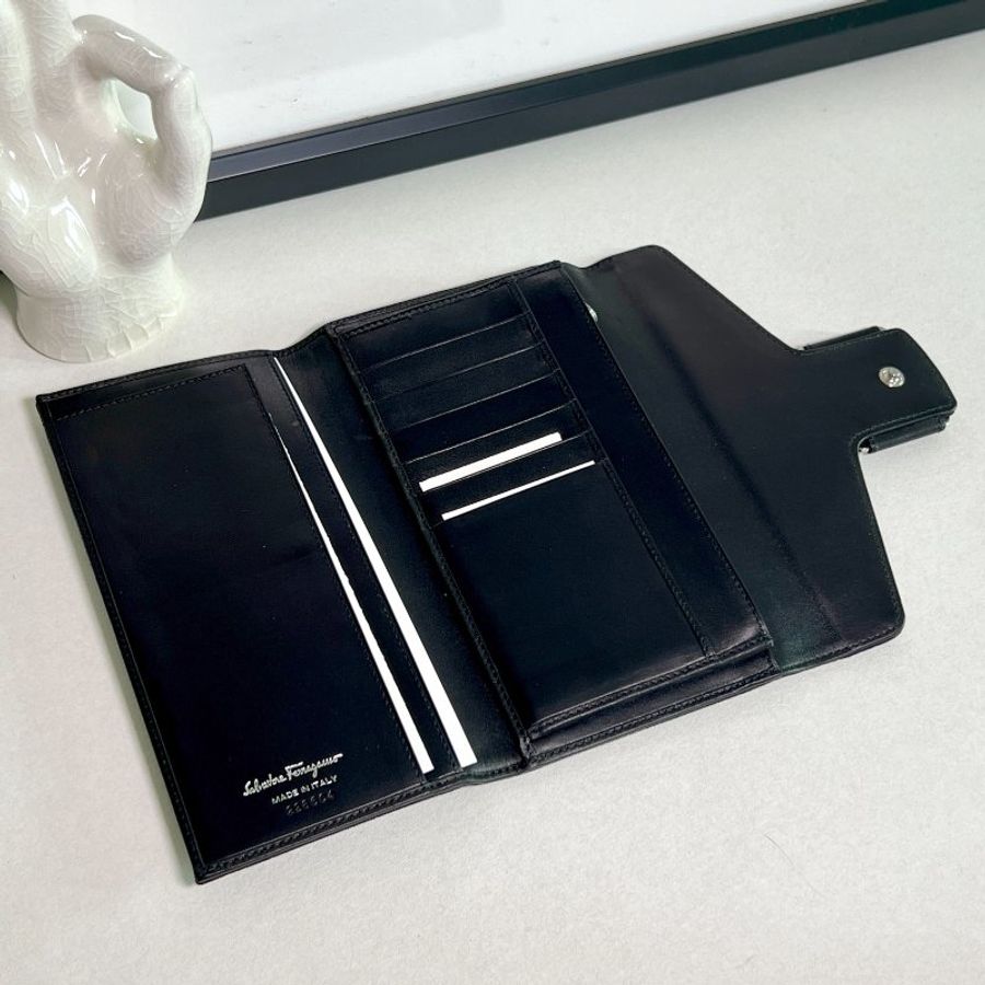 Ferragamo黑色卡片錢包長夾小手袋肩背側背孭袋 原裝盒 送肩帶-1
