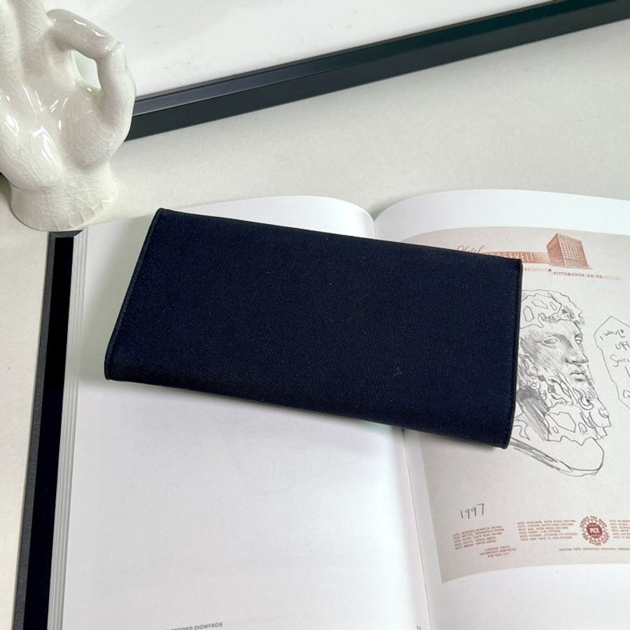 Ferragamo黑色卡片錢包長夾小手袋肩背側背孭袋 原裝盒 送肩帶-3