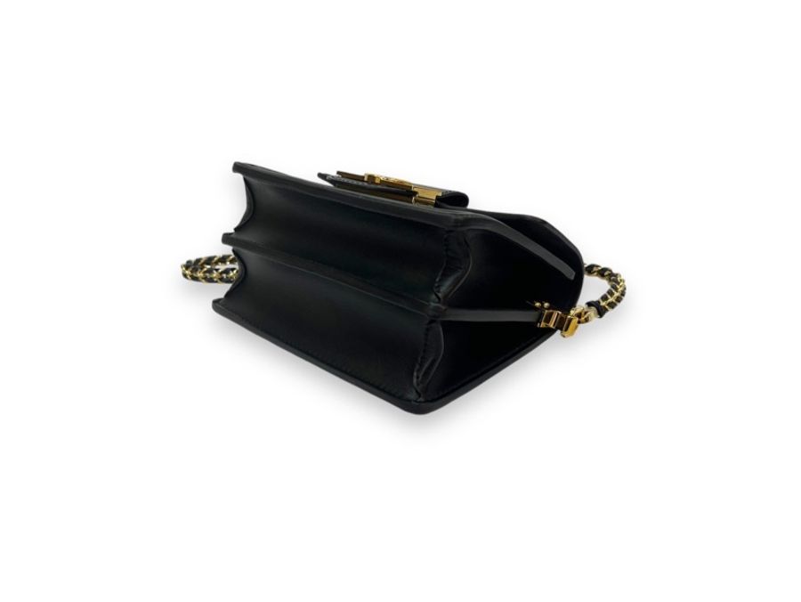 LV 黑EPI MINI Dauphine 金釦肩斜背包-7