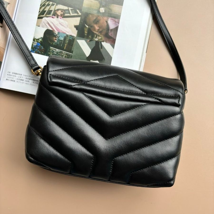 ::SAINT LAURENT:: YSL LOULOU 「Y」形絎縫皮革TOY手袋-1
