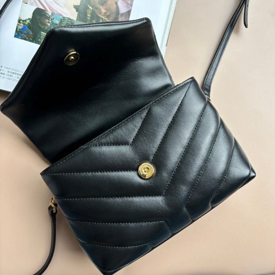 ::SAINT LAURENT:: YSL LOULOU 「Y」形絎縫皮革TOY手袋-2