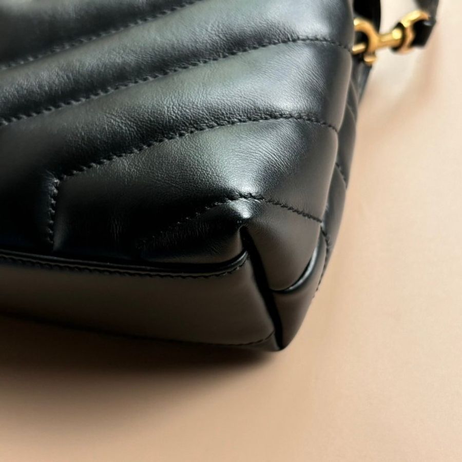 ::SAINT LAURENT:: YSL LOULOU 「Y」形絎縫皮革TOY手袋-9