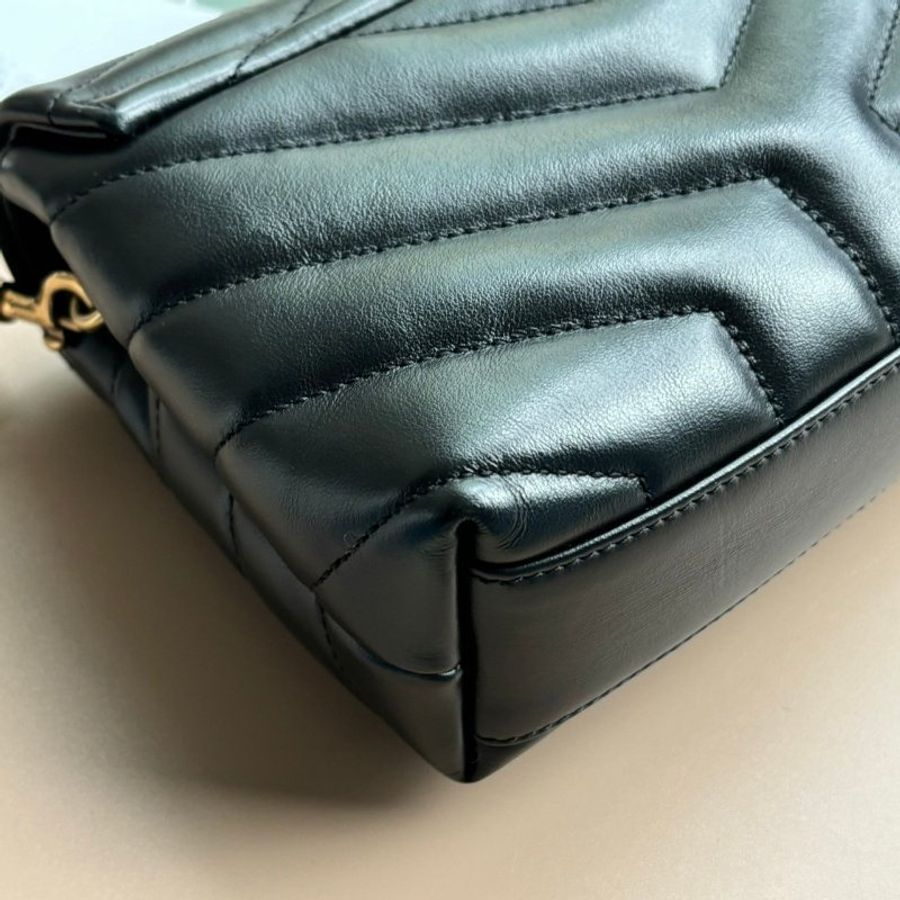 ::SAINT LAURENT:: YSL LOULOU 「Y」形絎縫皮革TOY手袋-10